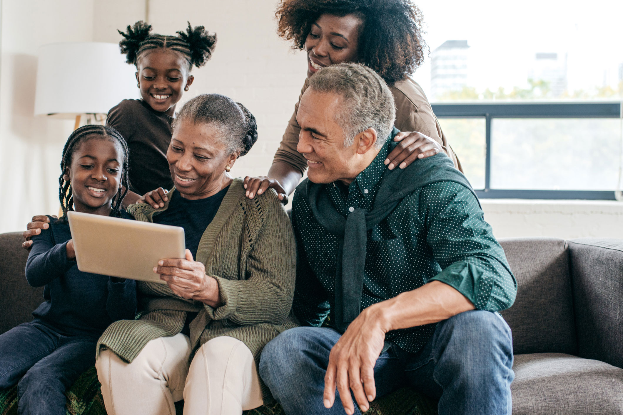 Multi-generational family viewing tablet